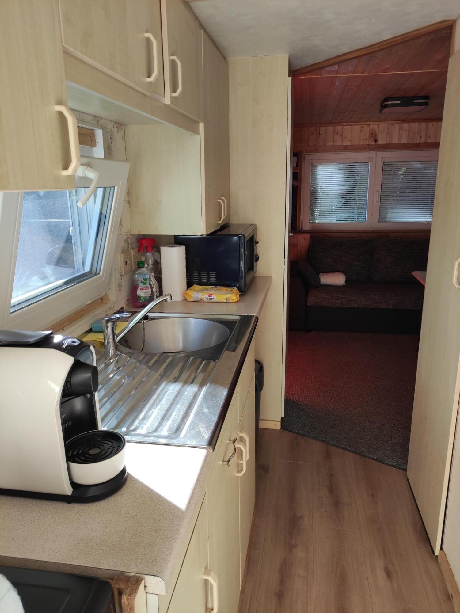 Holiday home Mobilni Dum Dolni Dvoriste